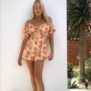 Cute floral romper 🌸